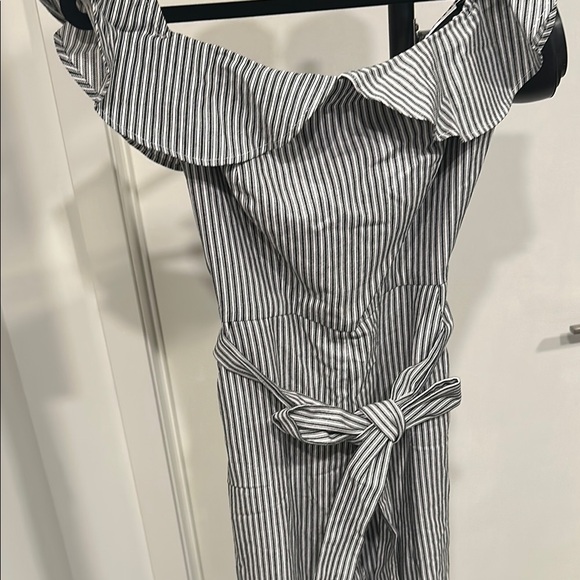 Striped Off-Shoulder Jumpsuit - Picture 7 of 9